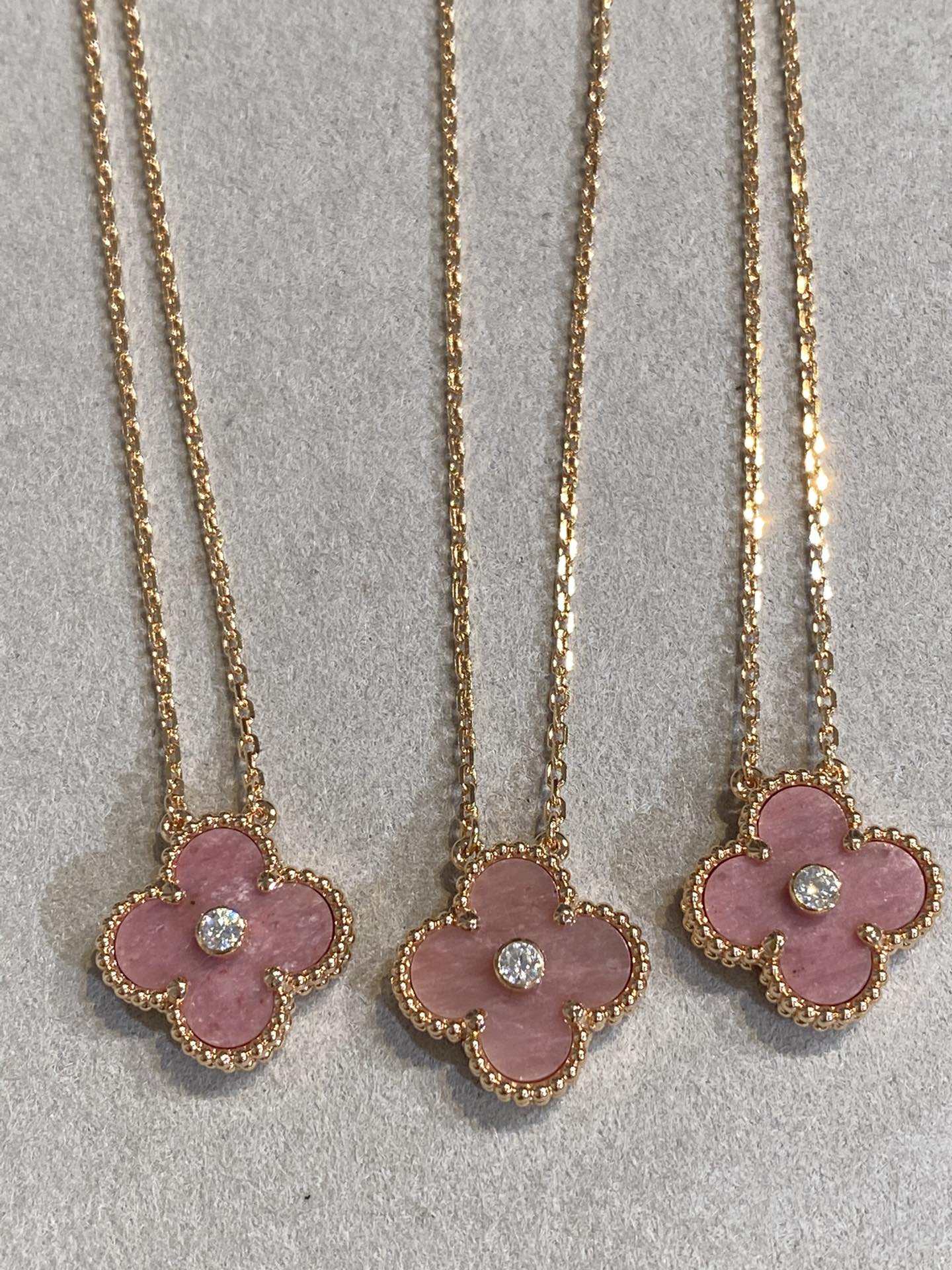 VCA CLOVER 15MM DIAMOND RHODONITE NECKLACE
