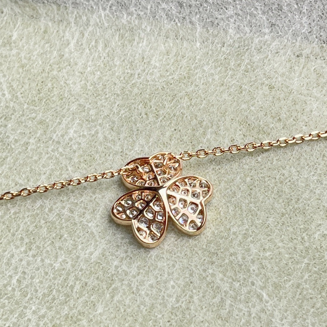 VCA FLOWER DIAMOND NECKLACE