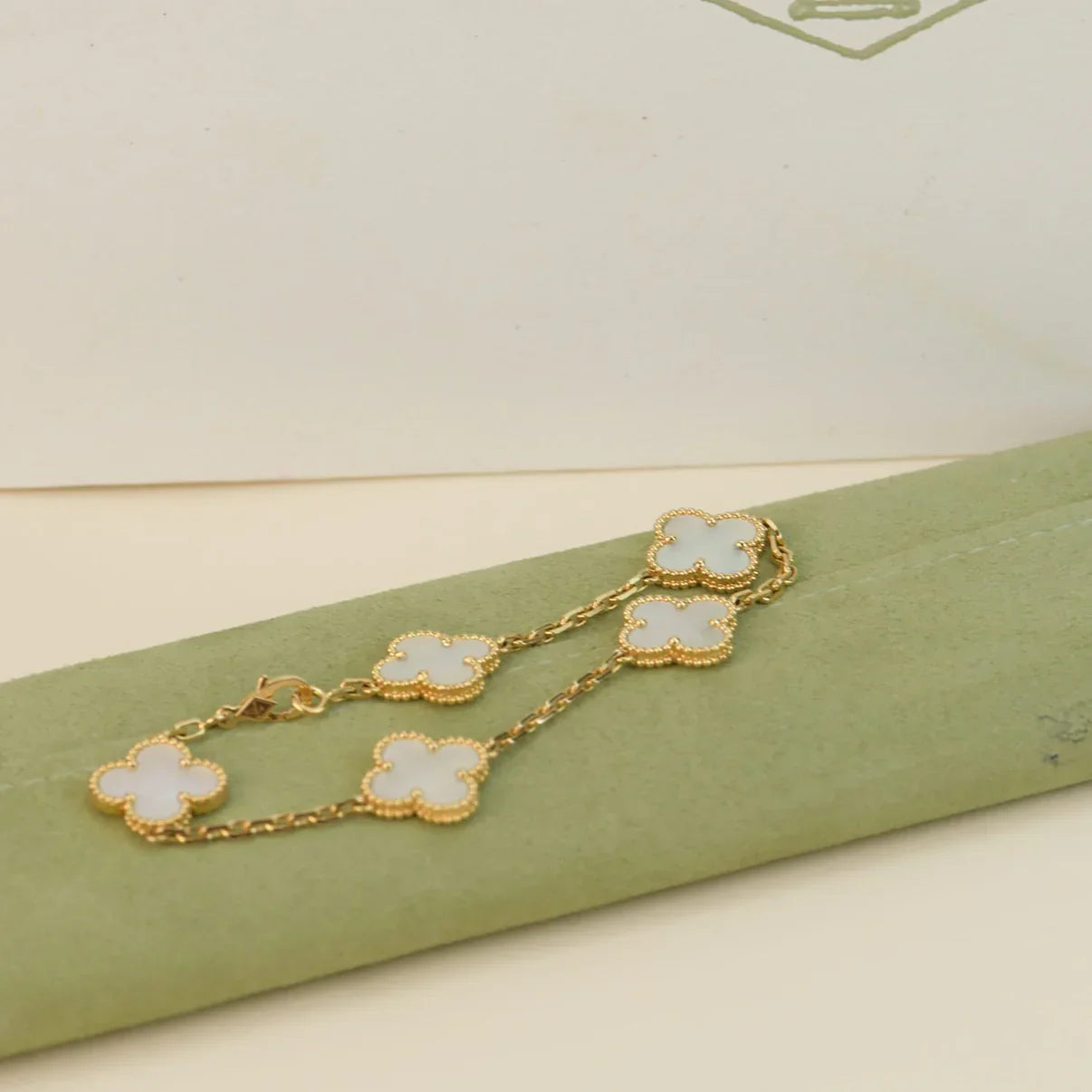 VCA CLOVER WHITE PEARL MOP 5 MOTIF BRACELET COLLECTION