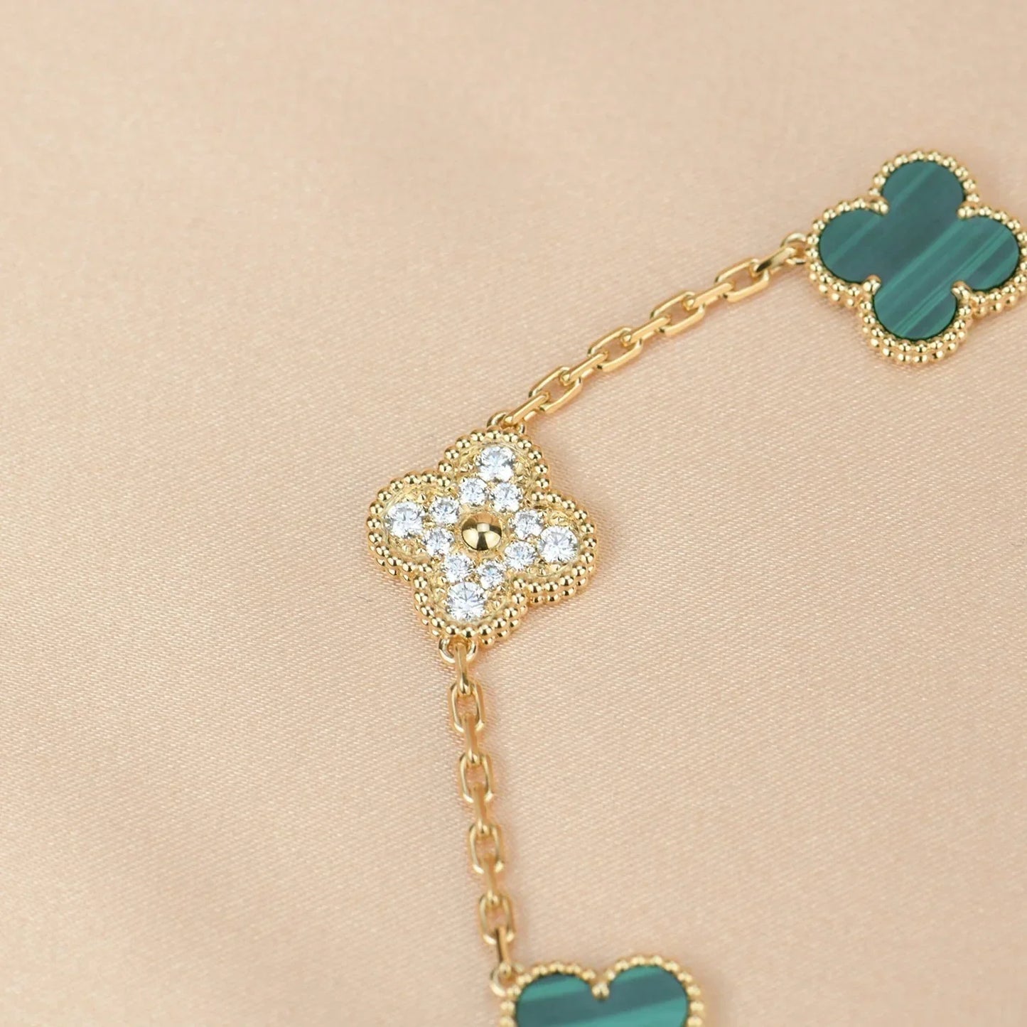 VCA CLOVER 5 MOTIF MALACHITE BRACELET COLLECTION