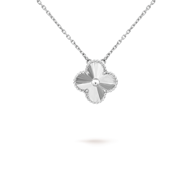 VCA CLOVER 15MM LASER NECKLACE SILVER
