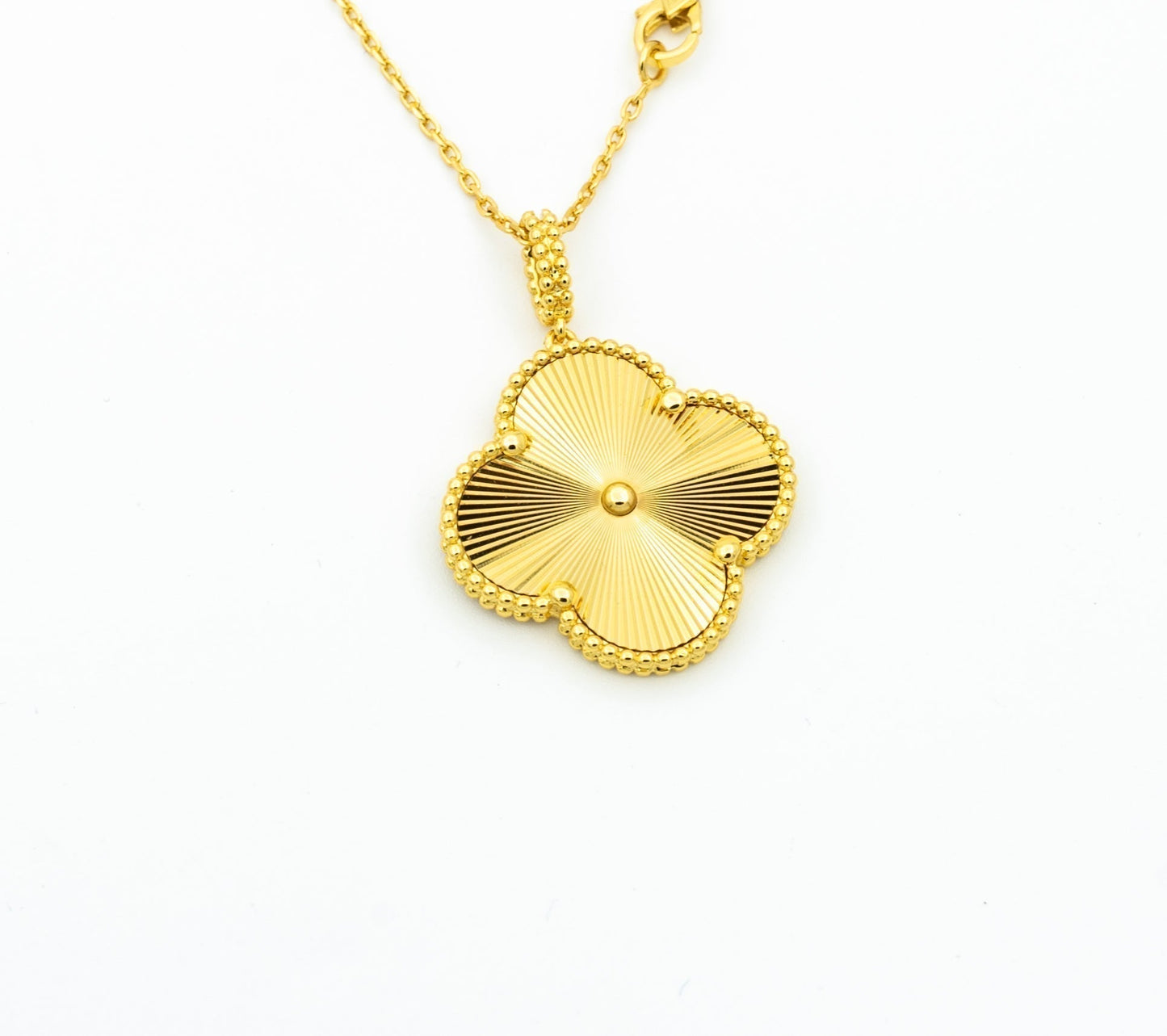 VCA CLOVER 25MM PEDANT NECKLACE GOLD