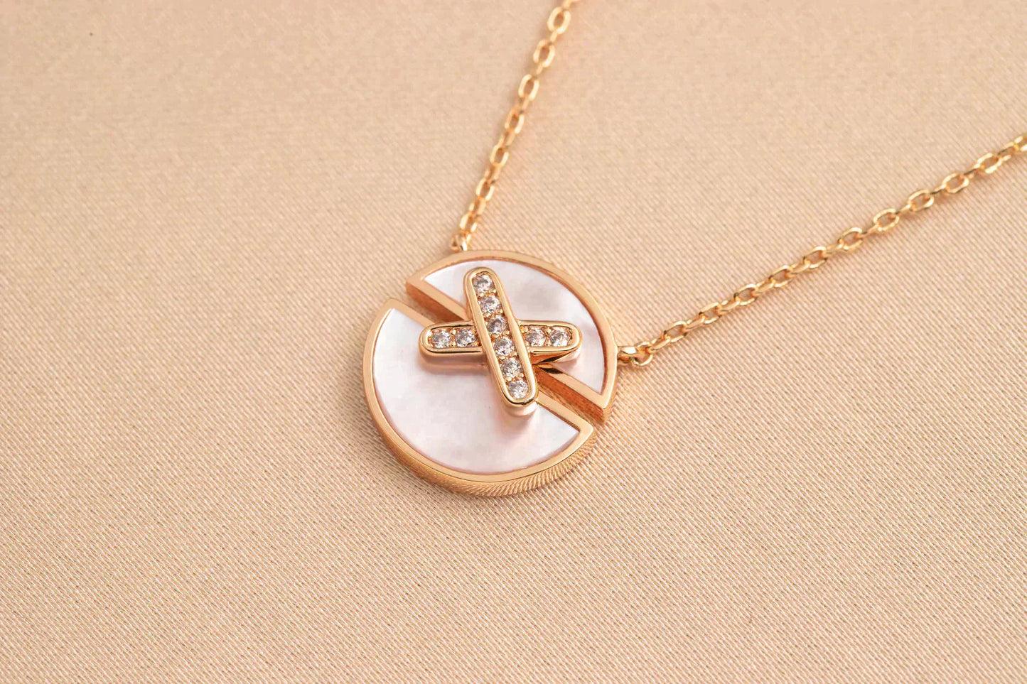 CHAUMET JEUX DE ROSE GOLD DIAMOND NECKLACE